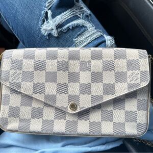 Louis Vuitton White felicie Pochette